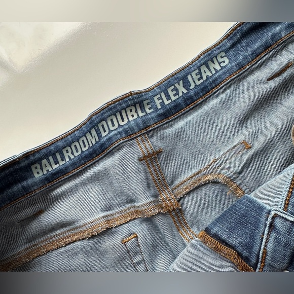 Duluth Medium Wash Ballroom Double Flex Standard Fit Denim Blue Jeans Mens 40x30 - Picture 4 of 11
